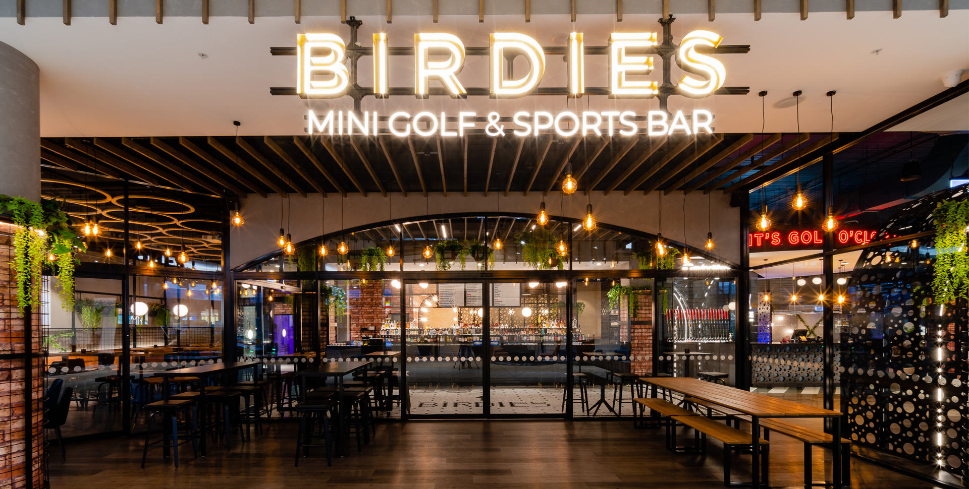 Golf, Party Venue, Sports Bar & Restaurant